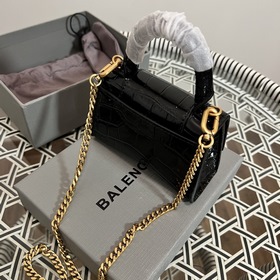Hourglass super mini сумка с цепочкой от Balenciaga Hourglass sup