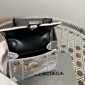 Hourglass super mini сумка с цепочкой от Balenciaga Hourglass sup