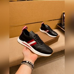 Bally, высококачественная марка мужской обуви, предлагает спортив