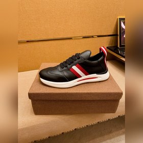 Bally, высококачественная марка мужской обуви, предлагает спортив