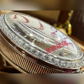 Коллекция Breguet Reine de Naples Reine de Naples доступна в бело