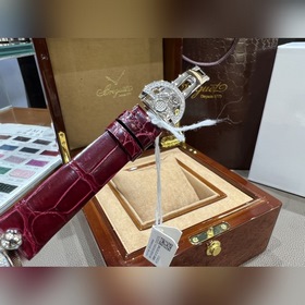 Коллекция Breguet Reine de Naples Reine de Naples доступна в бело