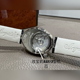 Коллекция Breguet Reine de Naples Reine de Naples доступна в бело