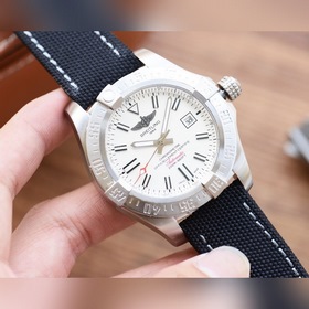 Breitling - Серия Avenger Полностью автоматический механизм 43*1