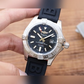 Breitling - Серия Avenger Полностью автоматический механизм 43*1