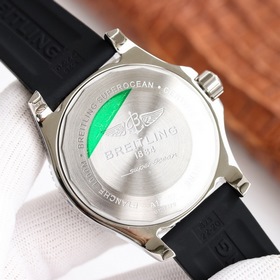 Chronograph Superocean Улучшенный выступ на ободке, соответствующ