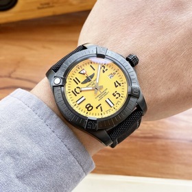 Breitling - Серия Avenger Полностью автоматический механизм 43*1