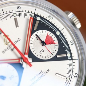 Часы Breitling Top Time Уникальный, сочетающий в себе необычный д