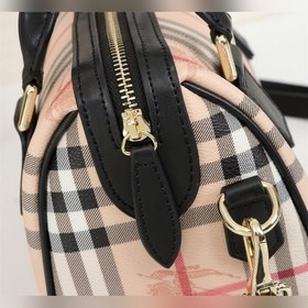 Подушка-сумка Burberry Haymarket Check с клетчатым узором Телячь