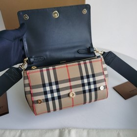 Burberry изящная сумка через плечо Изготовлена из высококачествен