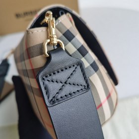 Burberry изящная сумка через плечо Изготовлена из высококачествен