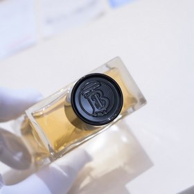 Название бренда： Burberry Смелое сердце Упаковка товара： коробка 