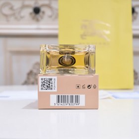 Название бренда： Burberry Смелое сердце Упаковка товара： коробка 