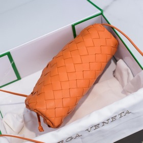 BV Сумка The Pouch Маленькая сумка с большим узором виде облаков