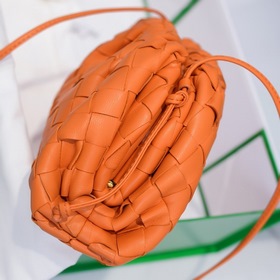 BV Сумка The Pouch Маленькая сумка с большим узором виде облаков