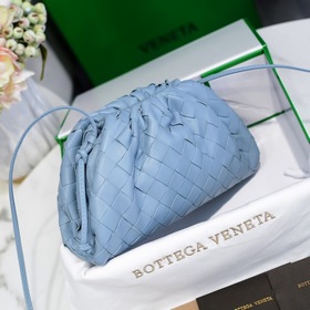BV The Pouch клатч, маленькая модель с большим узором виде облако