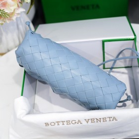 BV The Pouch клатч, маленькая модель с большим узором виде облако