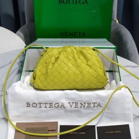 BV Сумка-клатч The Pouch, маленькая, с большим узором виде облак