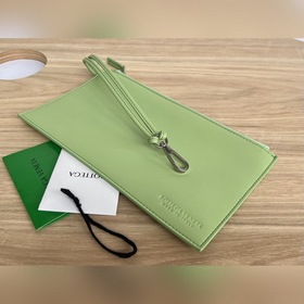 BV Arco Tote сумка-клатч, модель 690401  Плетеная сумка из овечь