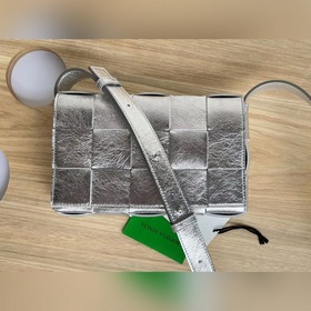 Сумка BV cassette с плетеным узором виде кубика Ручная сумка с тр