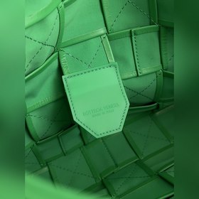BV Плетеный небольшой сумочка через плечо Модель №： 691407 Bao D