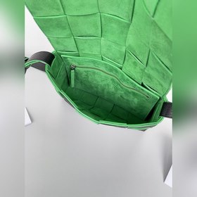 BV Классическая сумка через плечо с лимонным узором в черно-зелен