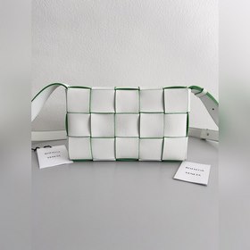 BV Классическая сумка через плечо с лимонным узором в черно-зелен