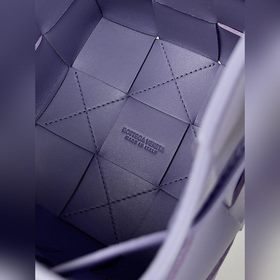 BV Ручно плетеная сумка-бочонок большого размера Артикул： 680218