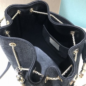 Сумка Bvlgari в форме ведра из змеиной кожи, модель B287614 Внут