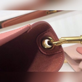 CELINE Личи, небольшая сумка через плечо Мягкая кожа с зернистой