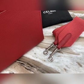 CELINE SEAU SANGLE Сумка из зернистой телячьей кожи Модель： 18054
