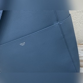 CELINE SEAU SANGLE Сумка из зернистой телячьей кожи Модель： 18054