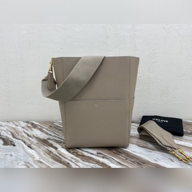 CELINE SEAU SANGLE Сумка из зернистой телячьей кожи Модель： 18054
