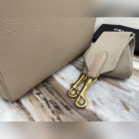 CELINE SEAU SANGLE Сумка из зернистой телячьей кожи Модель： 18054