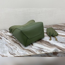 CELINE SEAU SANGLE Сумка из зернистой телячьей кожи Модель： 18054