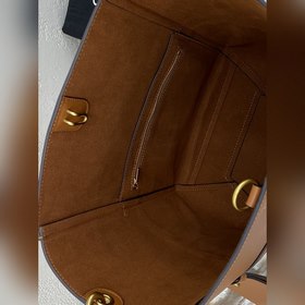 CELINE SEAU SANGLE Сумка из зернистой телячьей кожи Модель： 18054