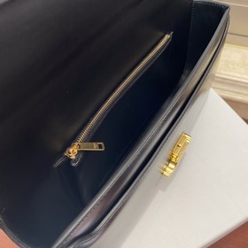 CELINE Сумка с удлиненной цепочкой и ручкой под мышкой Артикул： 