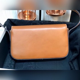 CELINE Triomphe Shoulder Bag Сумка под мышку Триумфальная арка Ар