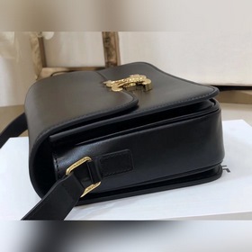 Celine Triomphe Артикул： 188423 Новая серия Triomphe Box с заст