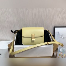 Celine Классическая сумка через плечо из кожи теленка Изготовлен