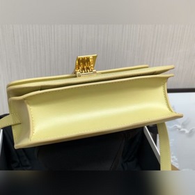 Celine Классическая сумка через плечо из кожи теленка Изготовлен