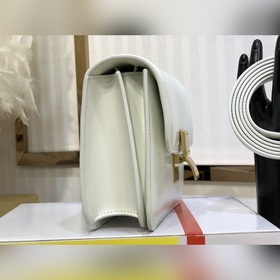 Celine Классическая сумка через плечо из кожи теленка Изготовлен