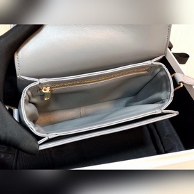 Celine TRIOMPHE Teen Сумка из блестящей телячьей кожи Ретро-модел