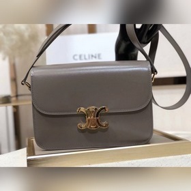 Celine Сумка Triomphe через плечо Артикул： 188423 Цвет： галечный