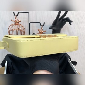 CELINE Сумка под мышку Triomphe Артикул： 194143 Верхняя часть сум