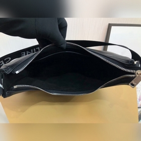 Средняя сумка Celine из гладкой кожи с ремешком CELINE Сумка под 