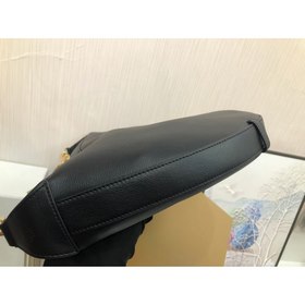 Celine Ранневесенняя коллекция сумок под мышку Модель： 107768 Чер