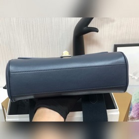 Сумка Celine из гладкой кожи, артикул： 196853CR4.04LU Подкладка и