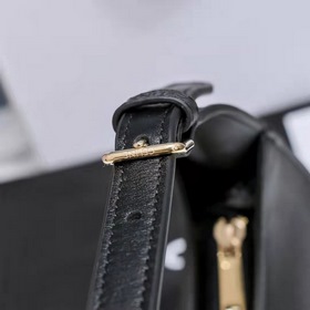 CELINE Сумка через плечо из гладкой кожи Сумка под мышку Triumph 