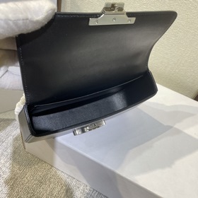 Celine CHAIN SHOULDER BAG Ранневесенняя коллекция Короткая сумка 